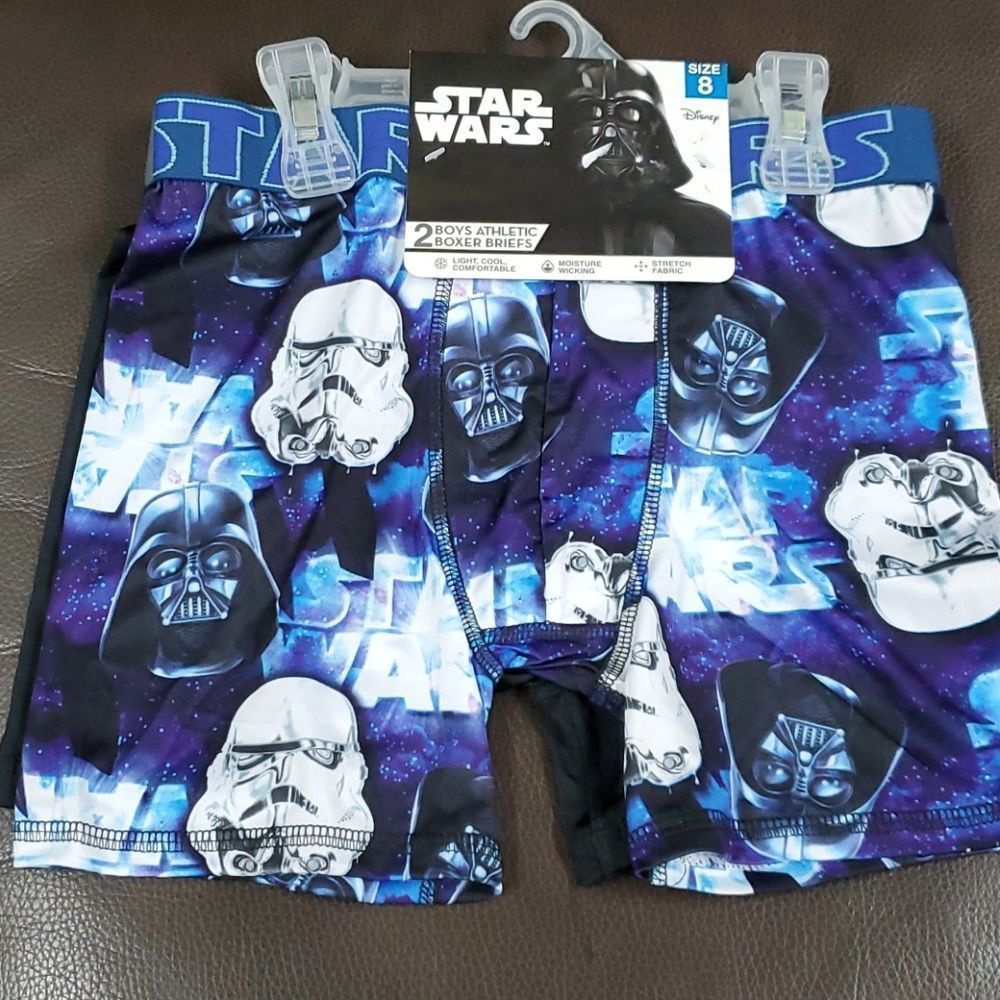 *** GIFT *** Disney NEW boys boxer briefs size 8 Star Wars